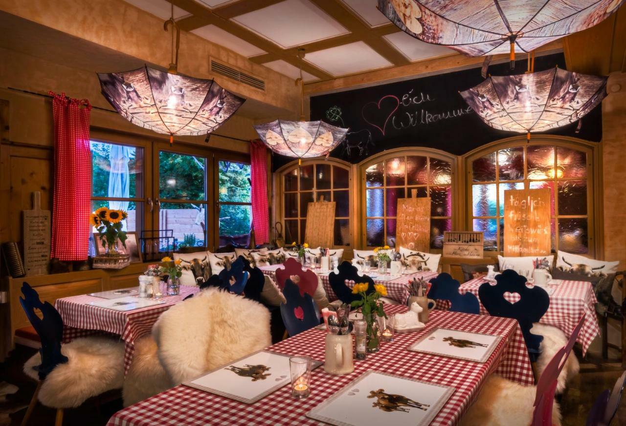 Zur Gluecklichen Kuh Hotel Oberstdorf Ngoại thất bức ảnh